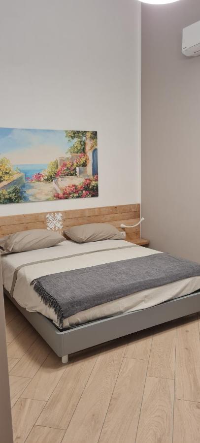 Euforia Napoli - Tre Sedi - Three Locations Bed & Breakfast Room photo